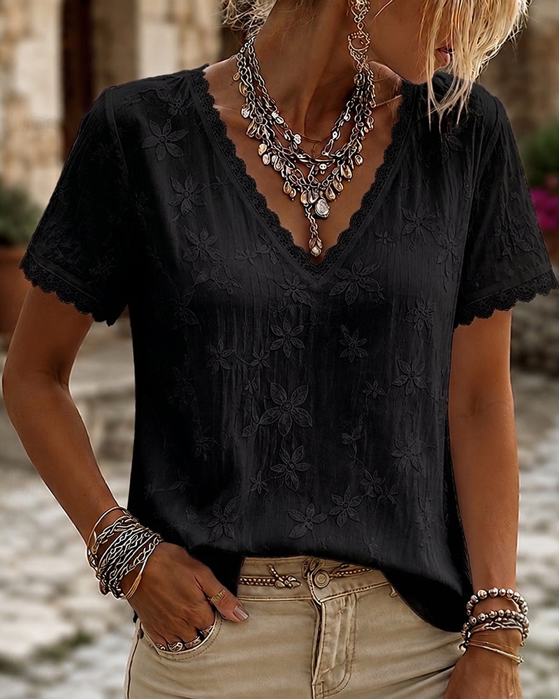 Blusa con escote en V y encaje, mangas cortas