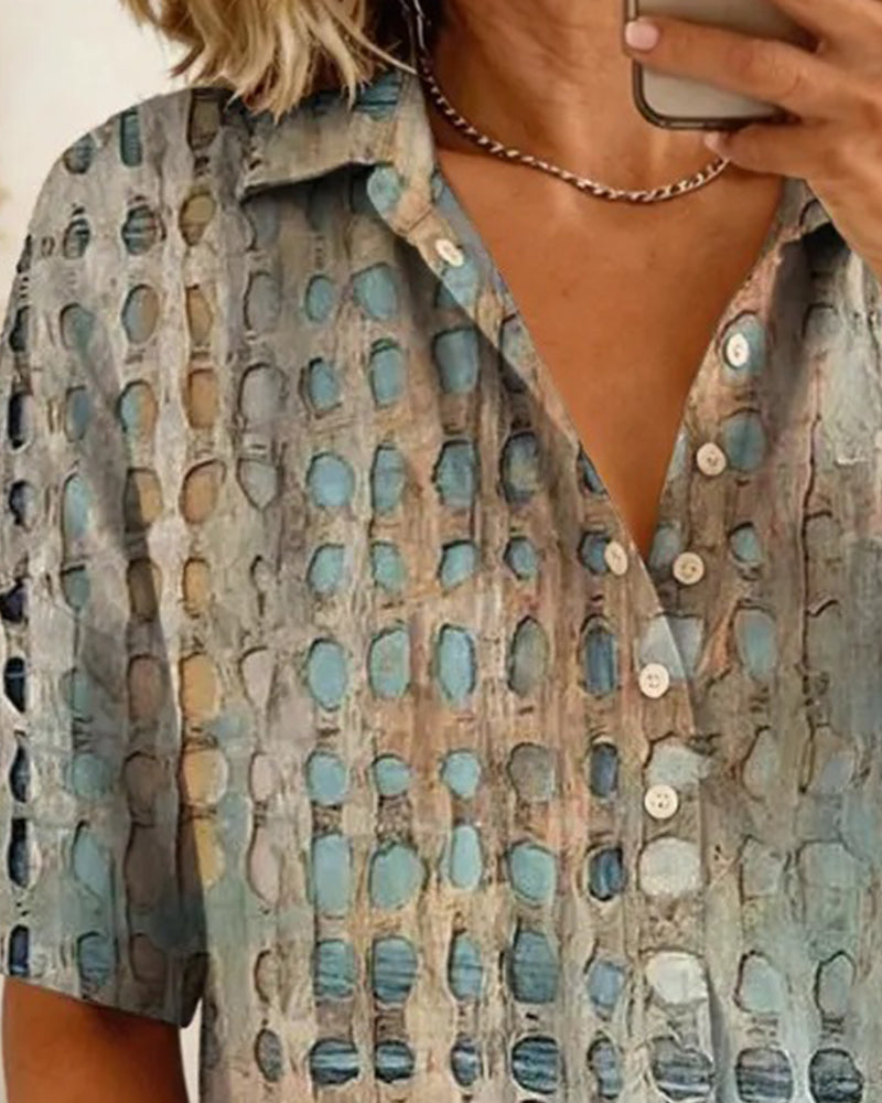 Blusa con estampado de lunares y botón, semipatrón