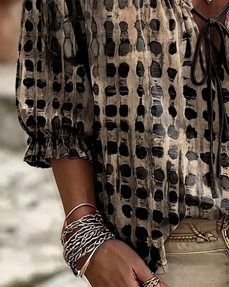Blusa de lunares con lazos