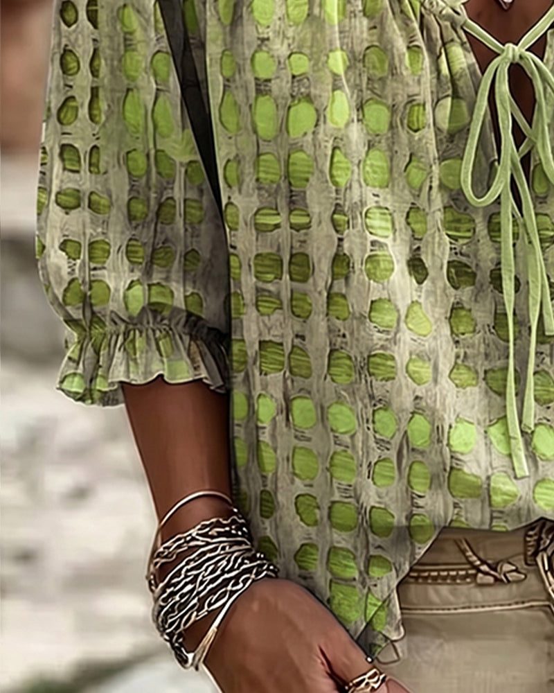 Blusa de lunares con lazos