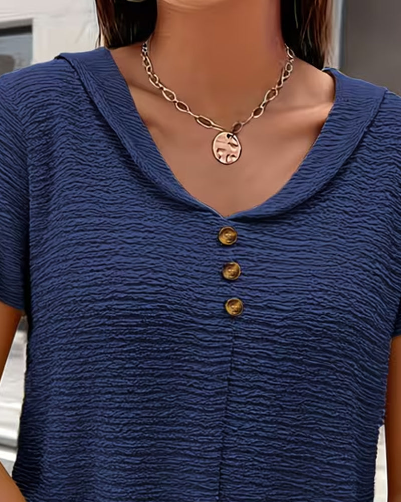Camiseta con cuello Peter Pan y tres botones
