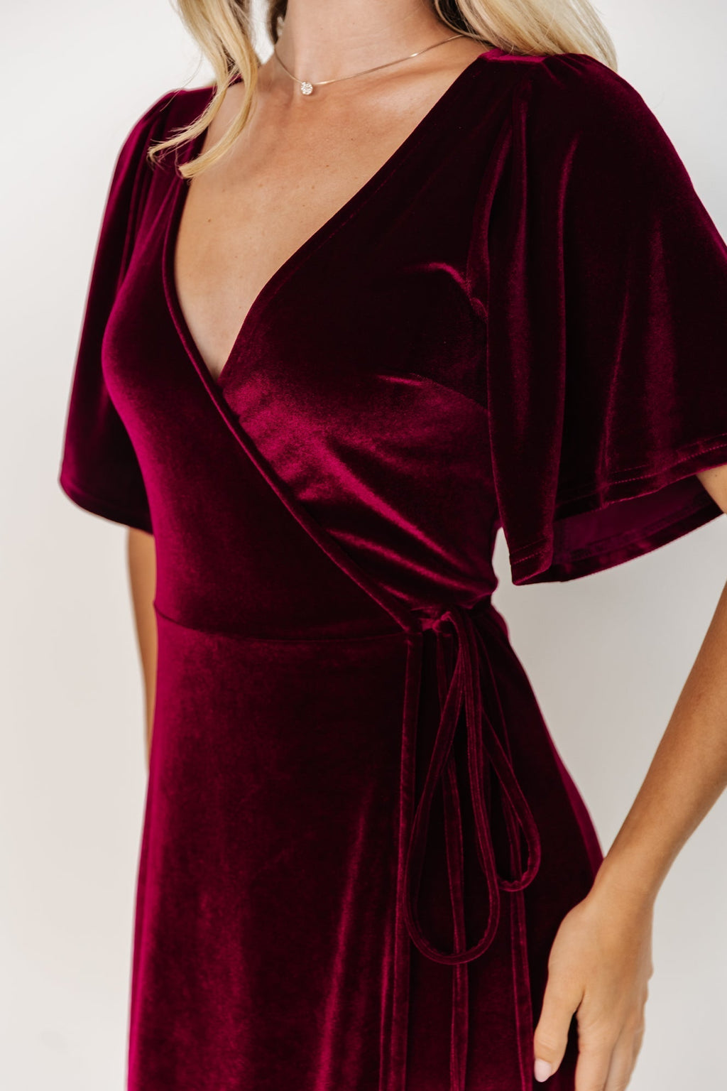 Mulberry | Vestido largo envolvente de terciopelo Meghan