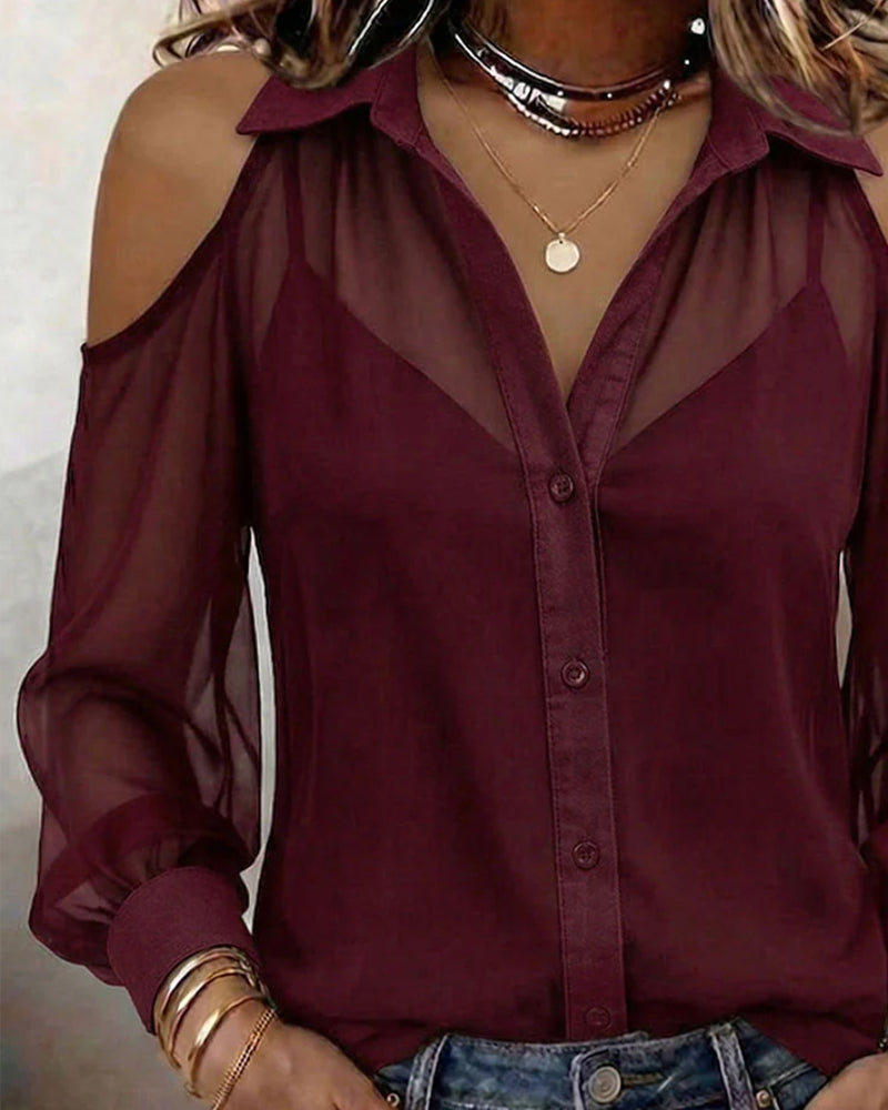 Conjunto de dos piezas: blusa transparente con escote de hombros descubiertos y camisola