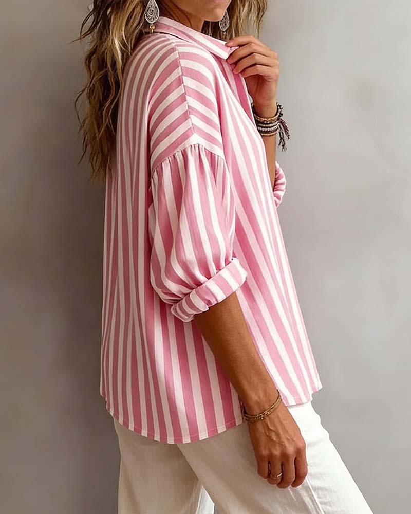 Blusa a rayas amplia con cuello