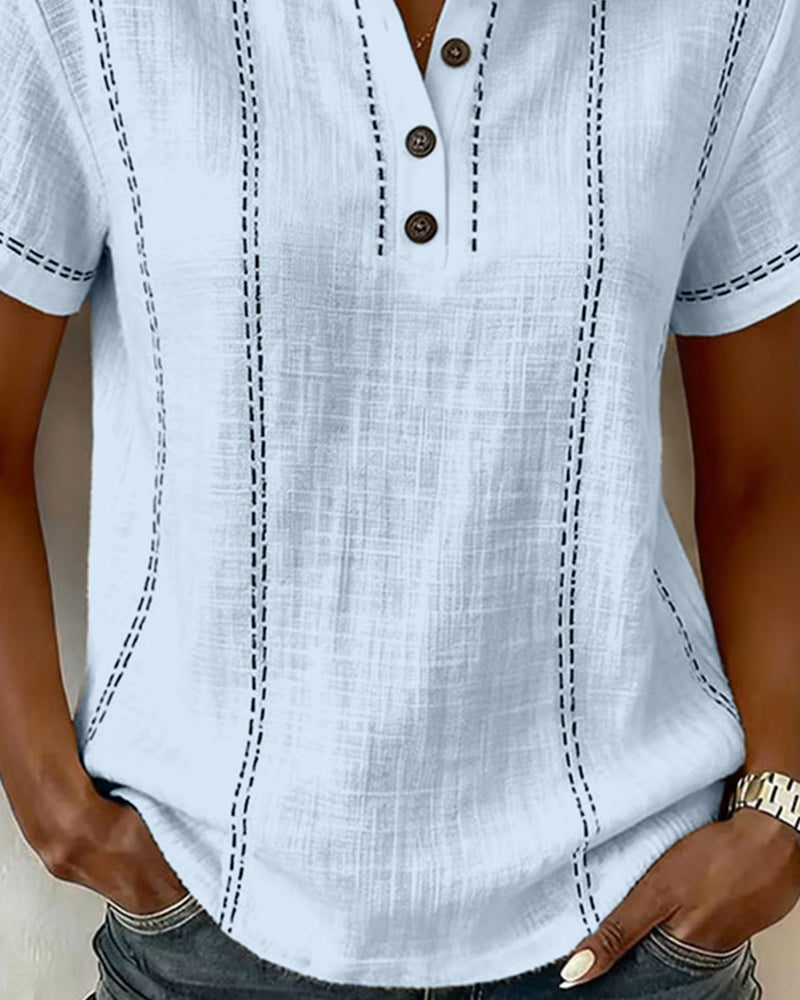 Camiseta de estilo casual con botón y escote en V