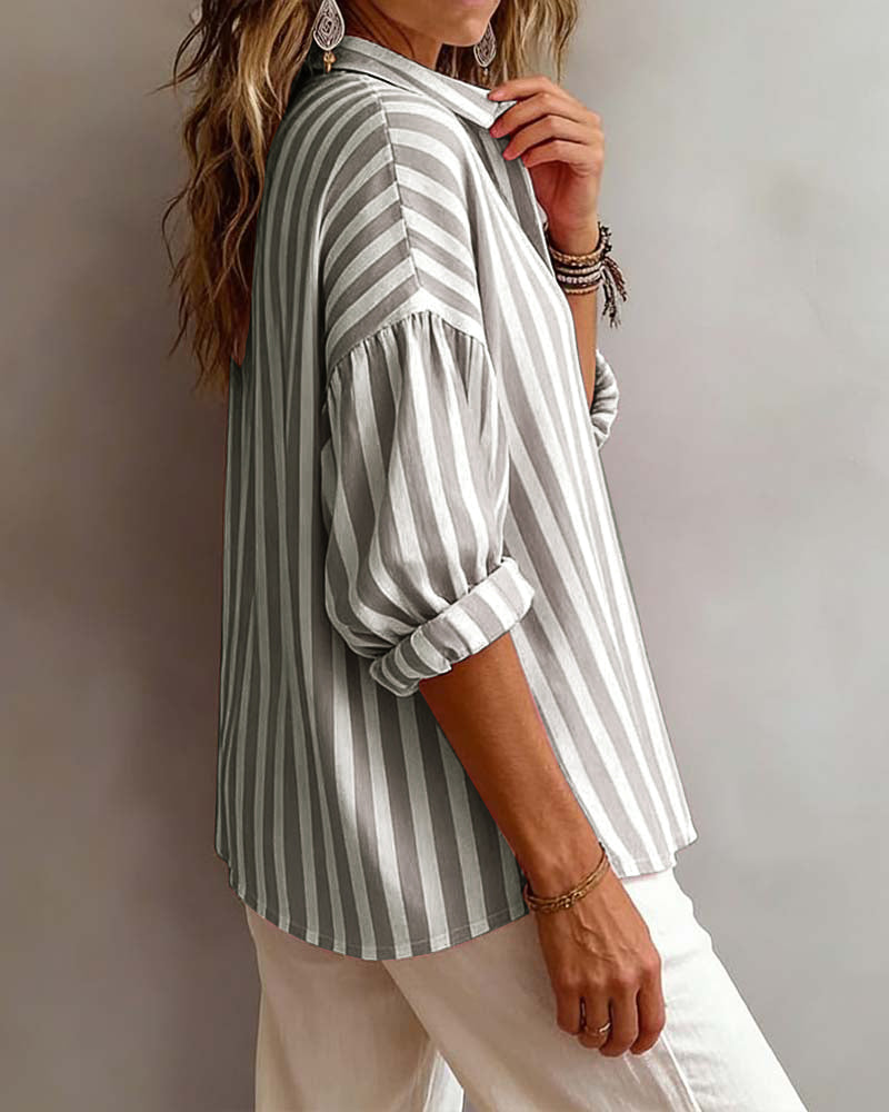 Blusa a rayas amplia con cuello