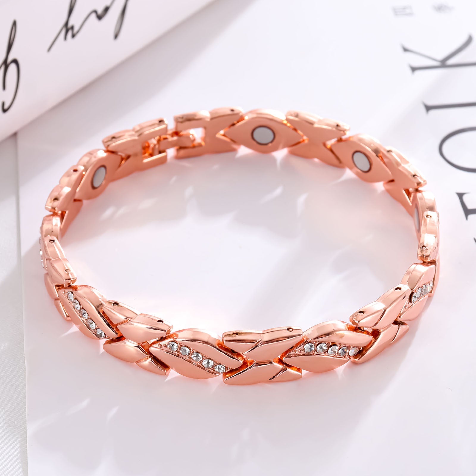 Magnetic Leaf Energy Bracelet - Waterproof & Tarnish-Free