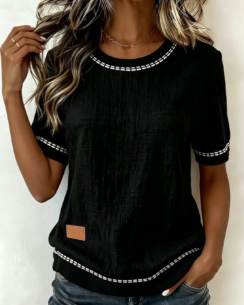 Top de cuello redondo con mangas cortas