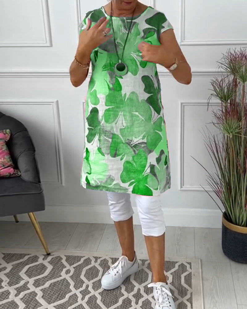 Top largo holgado con estampado floral colorido