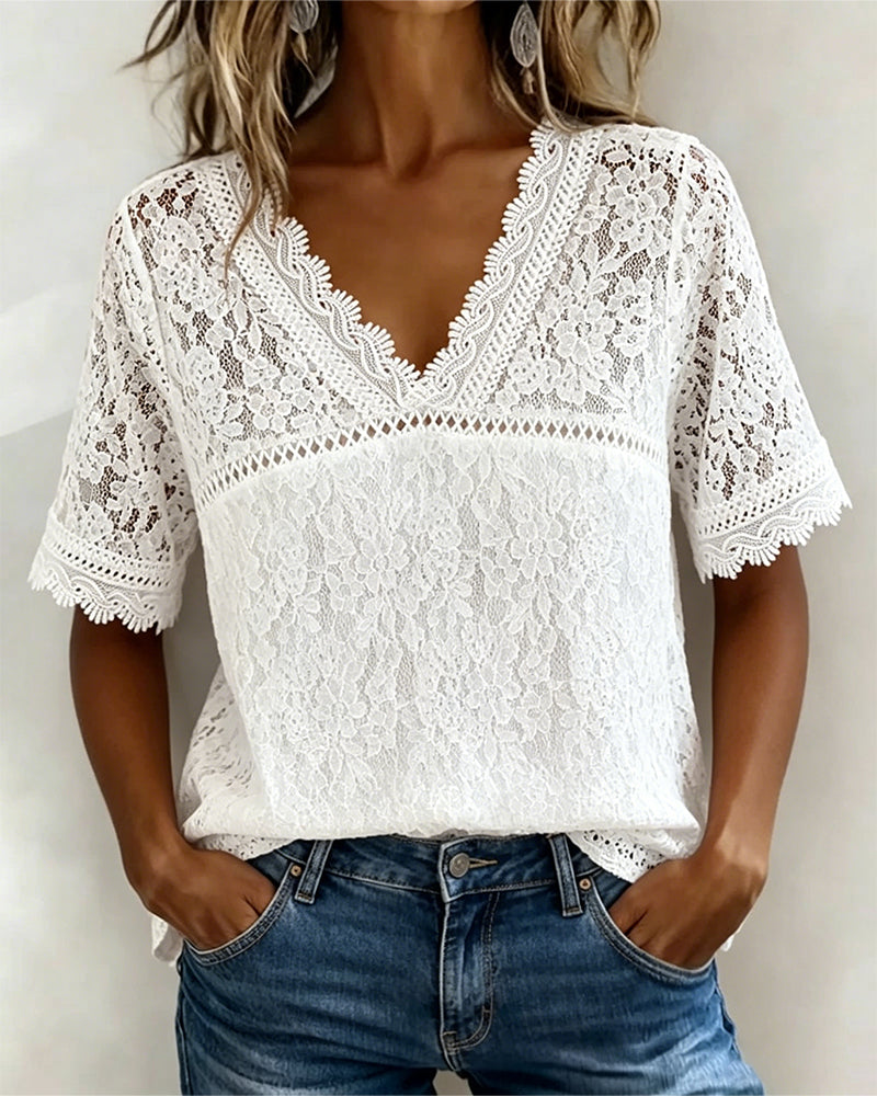 Blusa lisa de mangas cortas en encaje